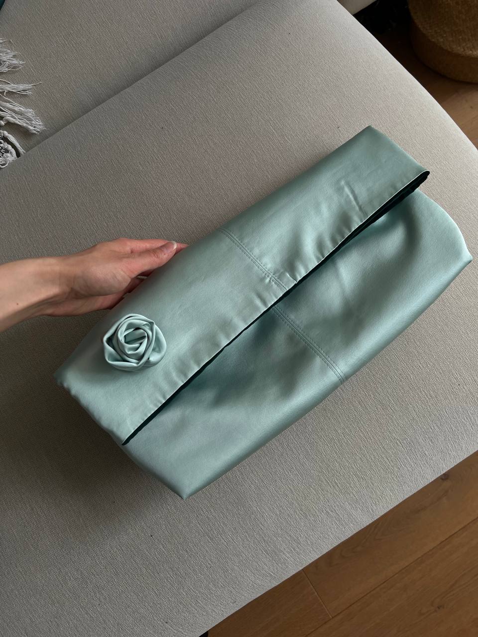 Petale Clutch (reversible velvet and satin viscose bag)
