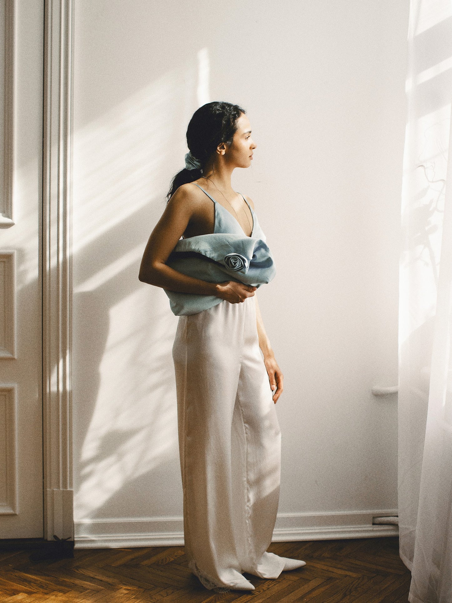 Petale Clutch (reversible velvet and satin viscose bag)